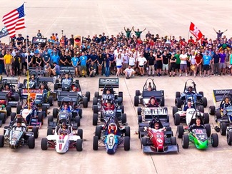 Picture of people gathered at an SAE International Event